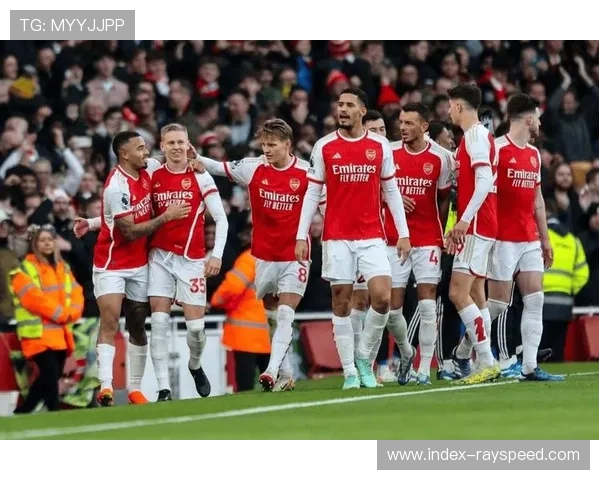 诺丁汉森林主场三球惨败防守体系全面崩盘全队陷入危机